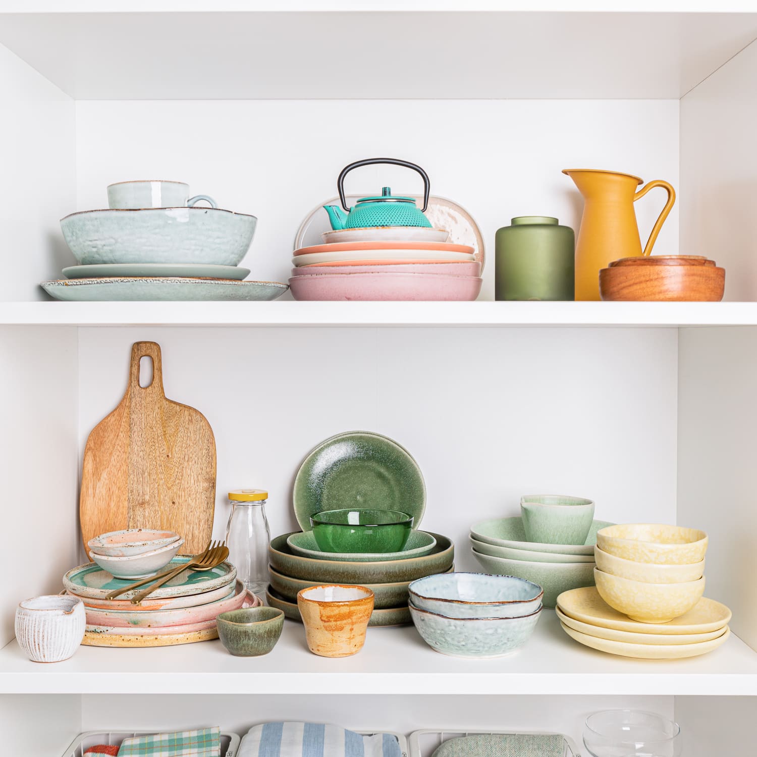 colección de atrezzo en estudio. Capturando la Esencia Fotografía publicitaria de producto y gastronomía creativa con fines comerciales