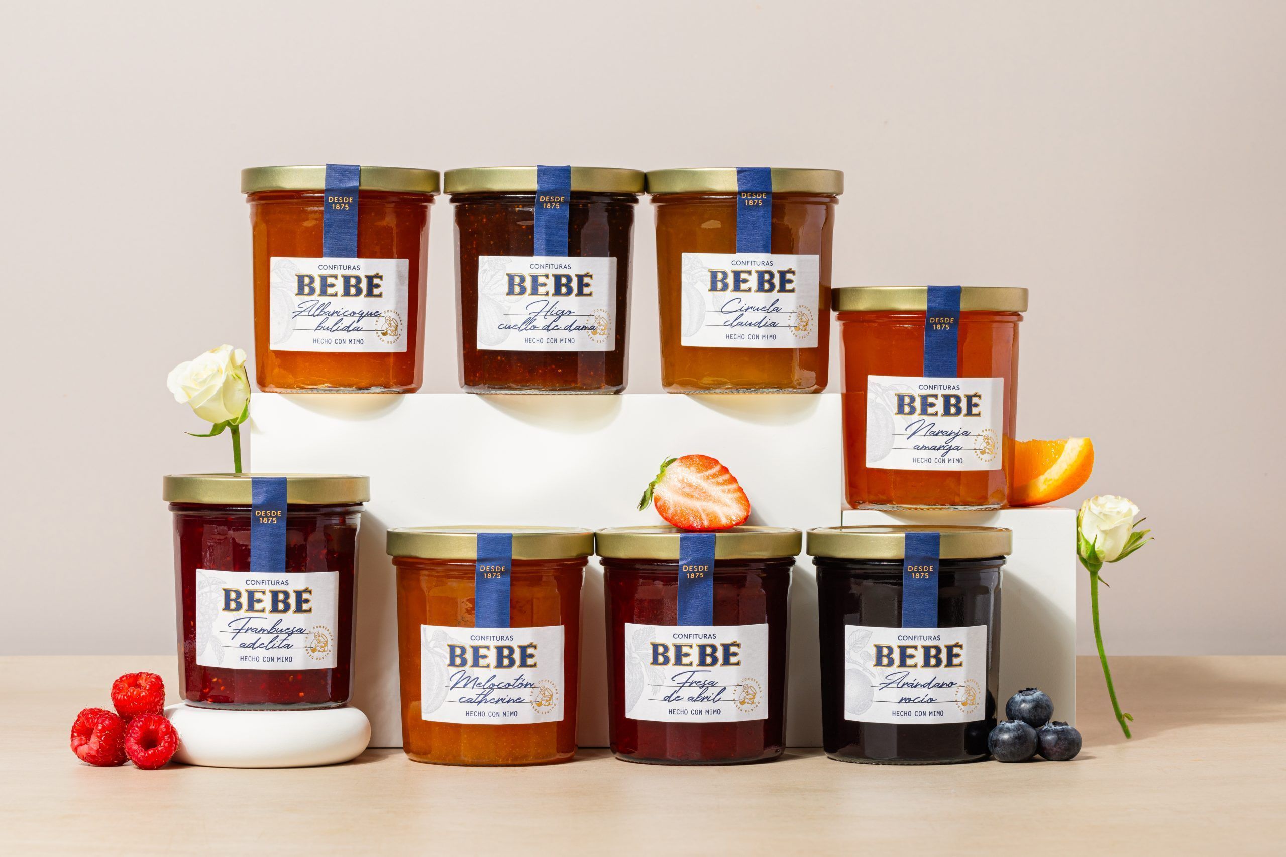 Fotografía de gama de mermeladas de la marca Bebé. Capturando la Esencia Fotógrafo comercial Jaén especializada en fotografía de producto para redes sociales